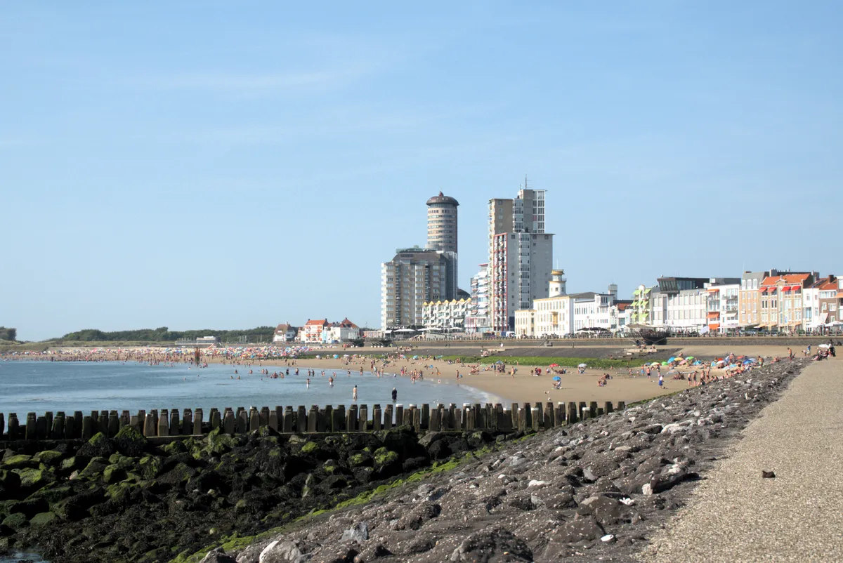 Strandtenten langs de Zeeuwse kust-image