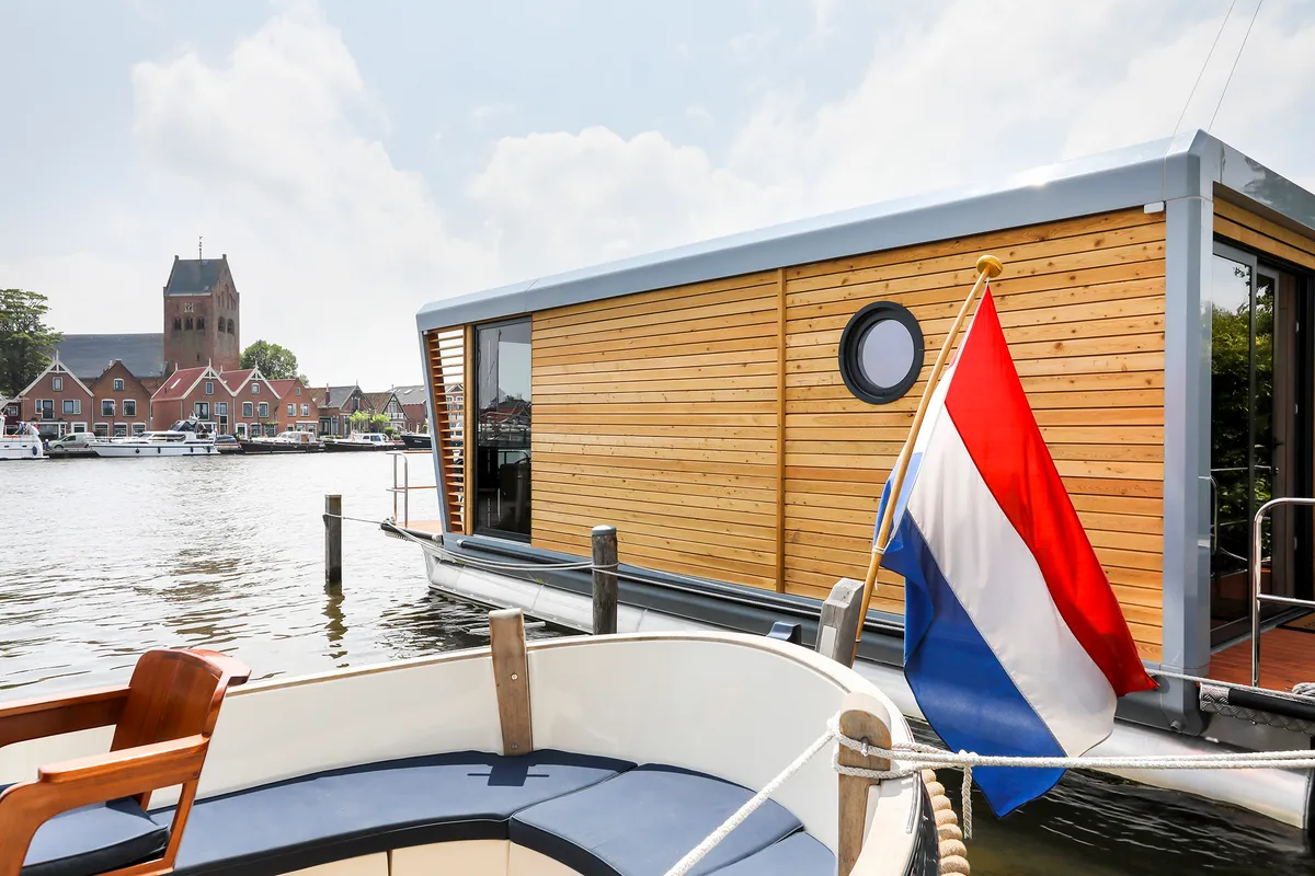 Houseboats-image