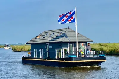VaarHuis in Akkrum of Sneekermeer-image