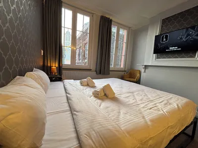 Hotel info-image