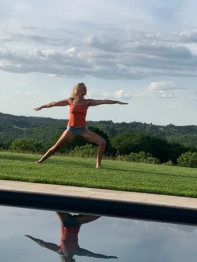 Yogales en massage-image