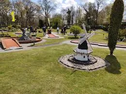 Tennis en midgetgolf Renesse-image