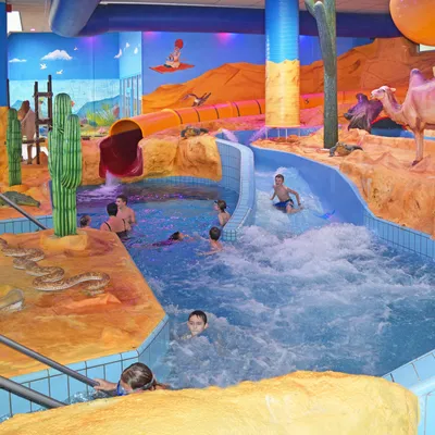 Zwembaden in de buurt-image