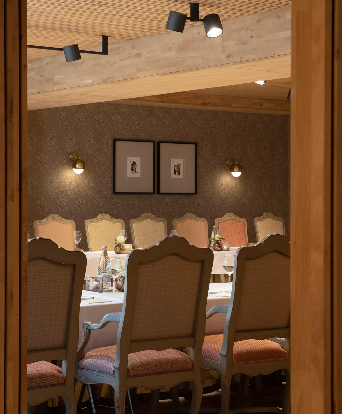 Aanvraag - zakelijke bijeenkomst-image