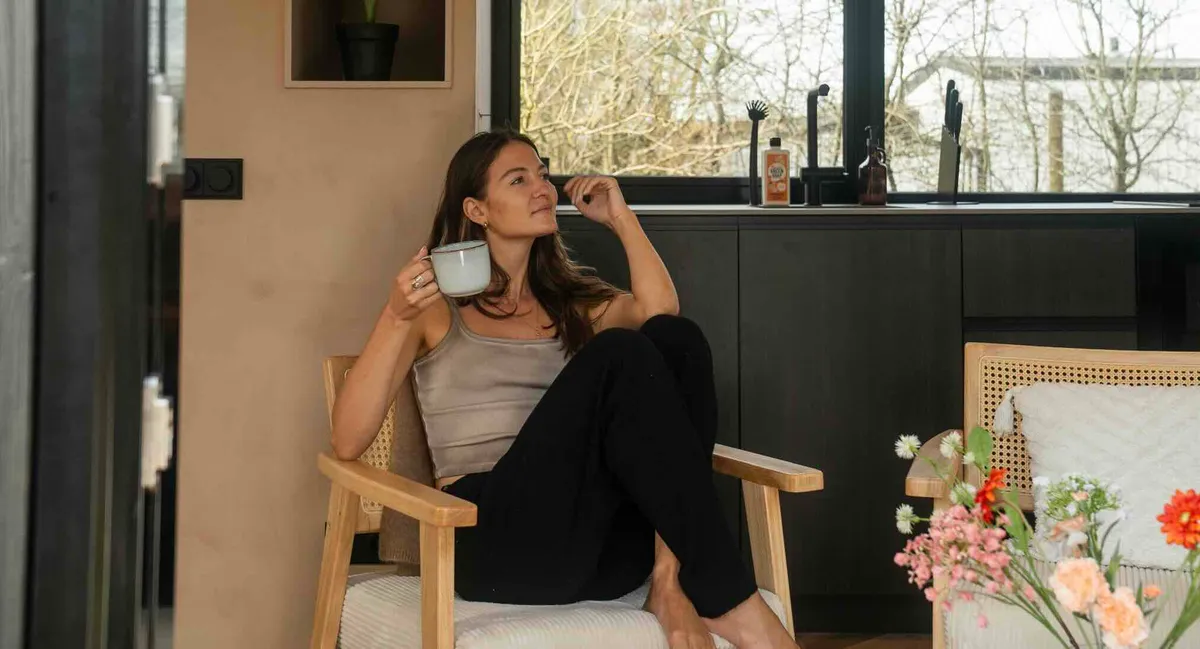 Slowcabin Still-image