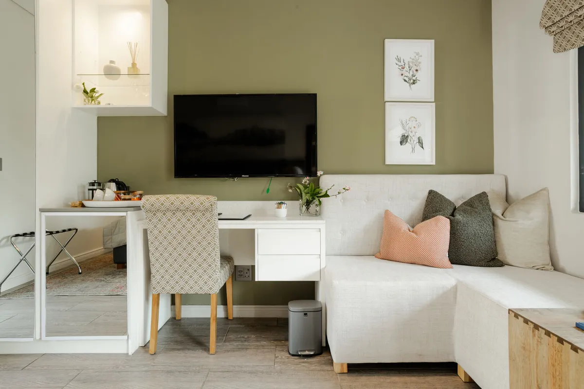 Hoe bedien je de televisie in je kamer?-image