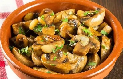 Champiñones al ajillo-image