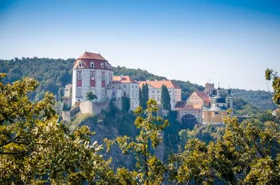 Vranov nad Dyjí  51 km-image