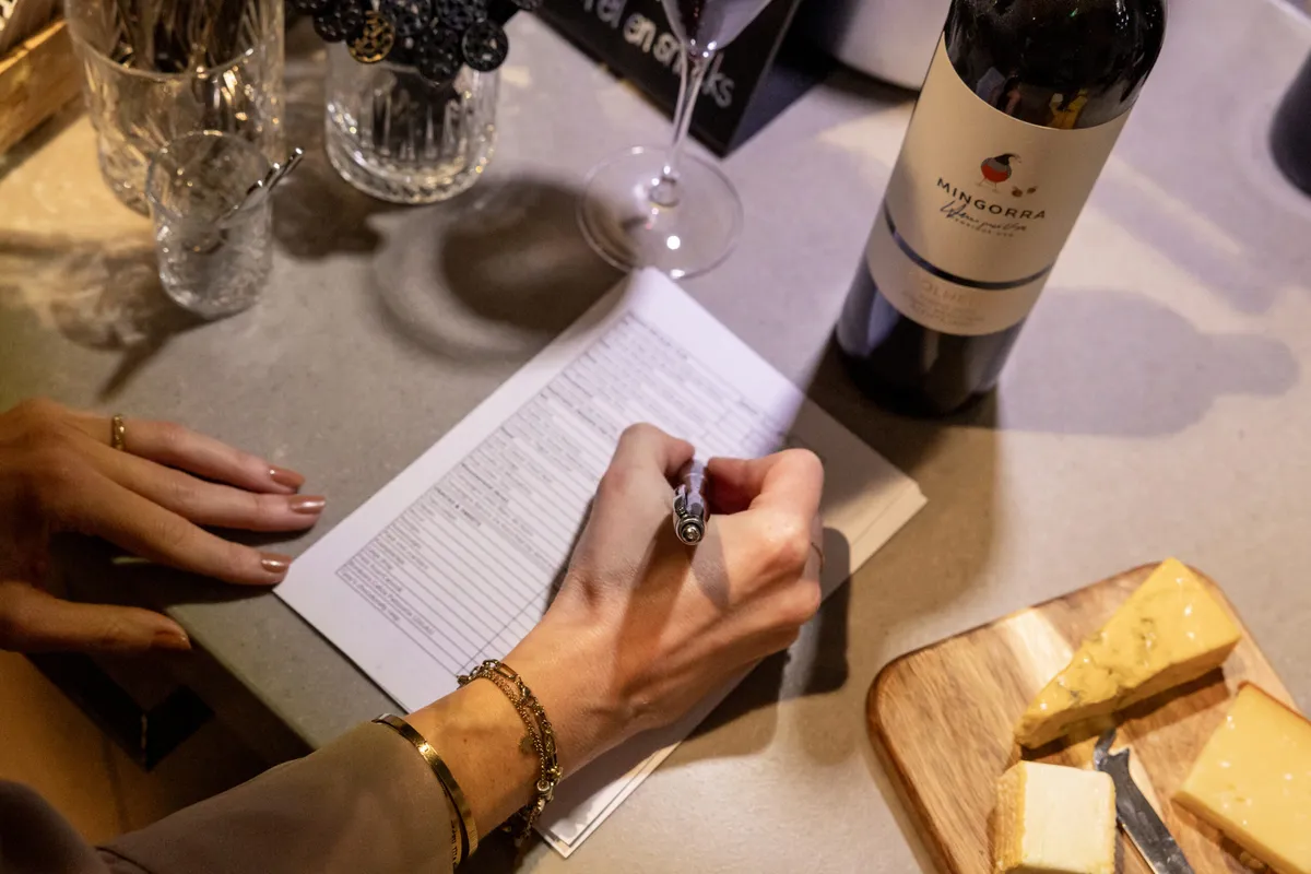 Honesty bar Randduin-image