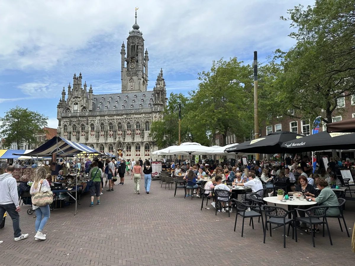 Boeken- en verzamelmarkt Middelburg-image